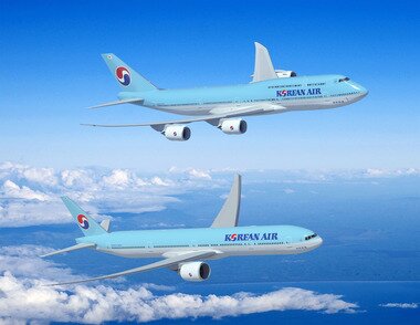 본문 이미지 - 보잉의 차세대 항공기 B747-8i(위), B777-300ER(자료제공=대한항공)© News1 