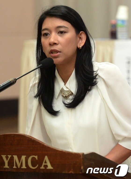본문 이미지 - 국회 여성가족위원회 소속 이자스민 새누리당 의원. / (서울=뉴스1) 손형주 기자 ⓒ News1