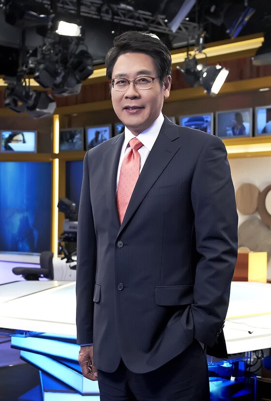 본문 이미지 - 권재홍 MBC 부사장이 29일 서울 마포구 상암동 MBC 상암 신사옥에서 열린 미디어데이에서 신사옥 설계에 주안점을 둔 부분에 대해 설명했다. ⓒ MBC