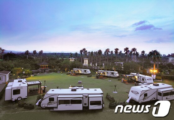 본문 이미지 - 롯데호텔제주 '캠핑존 가든'(사진제공=롯데호텔제주) © News1  