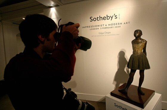 본문 이미지 - 에드가 드가 조각품 '발레복을 입은 소녀'. © AFP=News1  