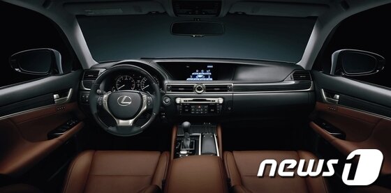 본문 이미지 - 렉서스 GS450h 실내(사진제공=한국토요타자동차)© News1  