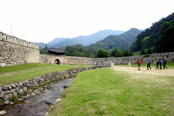 많이 보지 않아도 된다"…MZ발길 잡은 문경 걷기·로컬 체험