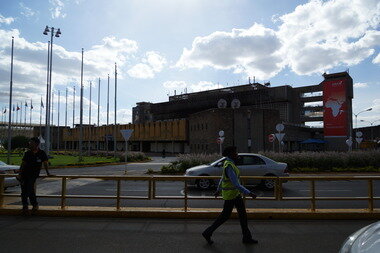 본문 이미지 - 최근 화재피해를 입은 케냐타 공항의 전경. © News1 강현창 기자  
