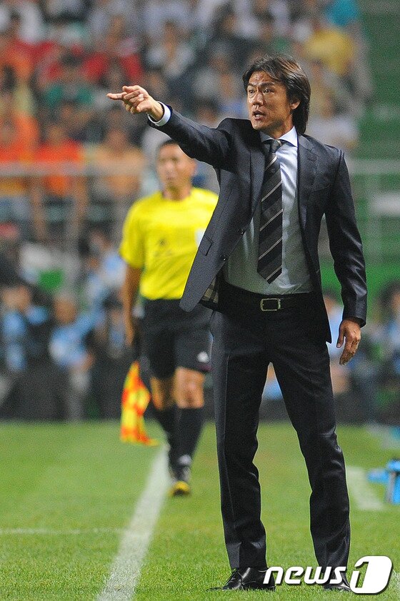본문 이미지 - 홍명보 감독. 2013.9.10/뉴스1 © News1   김대웅 기자
