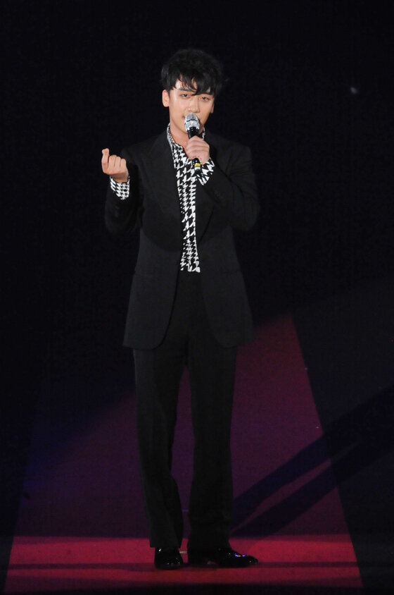 본문 이미지 - 빅뱅 승리가 12일 새벽 노나곤 론칭 파티 참석 후 귀가하던 중 교통사고를 당했다. ⓒ YG 엔터테인먼트