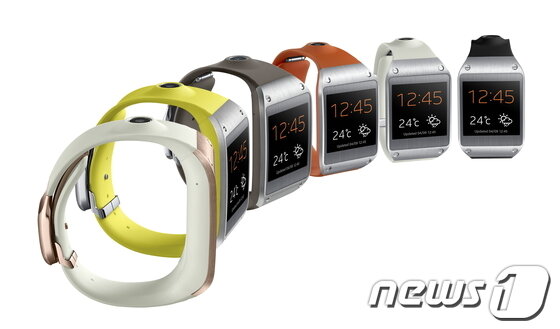 본문 이미지 - 삼성전자는 지난 4일&#40;현지시간&#41; 독일 베를린에서 갤럭시노트3와 갤럭시기어, 갤럭시노트10.1 등을 공개했다.&#40;삼성전자 제공&#41; © News1 