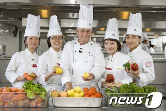 본문 이미지 - 외식조리학과 모습 © News1