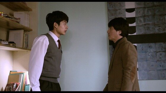 본문 이미지 - 영화 '뫼비우스'의 한 장면(NEW 제공). © News1  