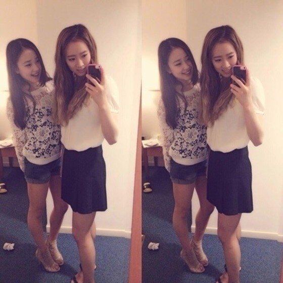 본문 이미지 - 리듬체조 손연재(왼쪽), 김윤희가 찍은 사진이 관심을 끌고 있다.  ⓒ News1 / 김윤희 SNS