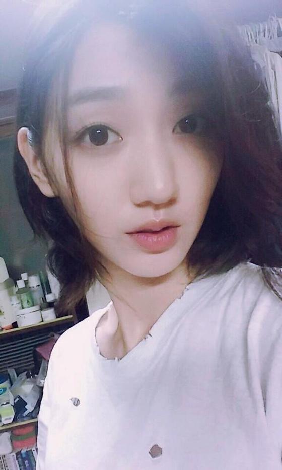 본문 이미지 - 걸그룹 나인뮤지스의 전 멤버 은지가 셀카사진을 통해 근황을 공개했다. ⓒ 은지 트위터