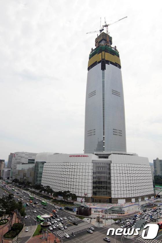 본문 이미지 - 제2롯데월드 전경(사진제공=롯데그룹)ⓒ News1