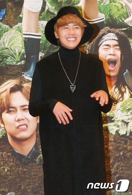 본문 이미지 - FT아일랜드 이홍기와 일본 톱그라비아 모델 시노자키 아이와 열애설이 연일 화제다.ⓒ News1 DB