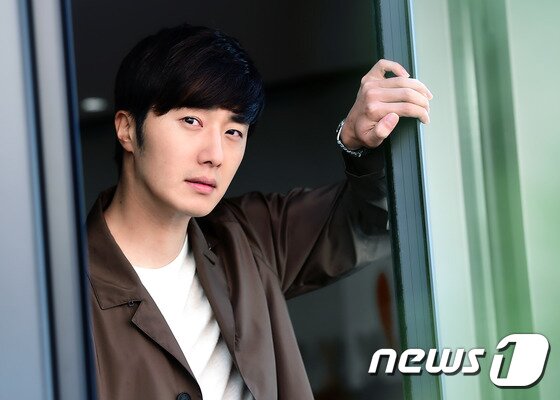 본문 이미지 - 배우 정일우가 최근 뉴스1스포츠와의 만남에서 자신의 연애 방식에 대해 이야기했다. ⓒ News1 스포츠 / 권현진 기자