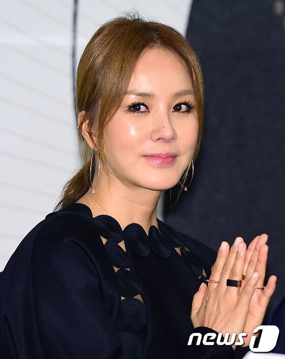 본문 이미지 - 엄정화가 지누션과 함께 MBC '무한도전-토토가' 무대에 오른다.  ⓒ News1 스포츠 / 권현진 기자