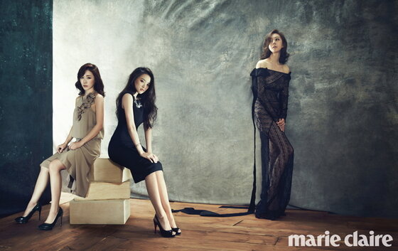 본문 이미지 - 패션 월간지 마리끌레르가 29일 '카트' 주인공 염정아, 문정희, 천우희의 화보를 공개했다. ⓒ 마리끌레르