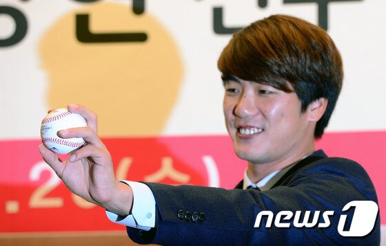 본문 이미지 - A.J 프렐러 샌디에이고 단장이 "김광현에게 선발 등판 기회를 줄 예정"이라고 말했다고 20일 MLB닷컴이 보도했다. ⓒ News1 DB