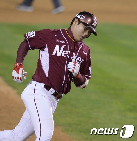 본문 이미지 - 넥센 히어로즈 시절의 강정호. 2014.10.31/뉴스1 ⓒ News1 이동원 기자