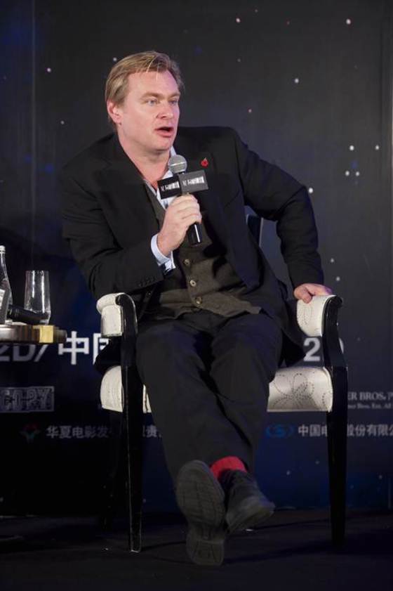 본문 이미지 - 크리스토퍼 놀란 감독이 스탠리 큐브릭에 대한 존경심을 표했다. ⓒ 워너브러더스