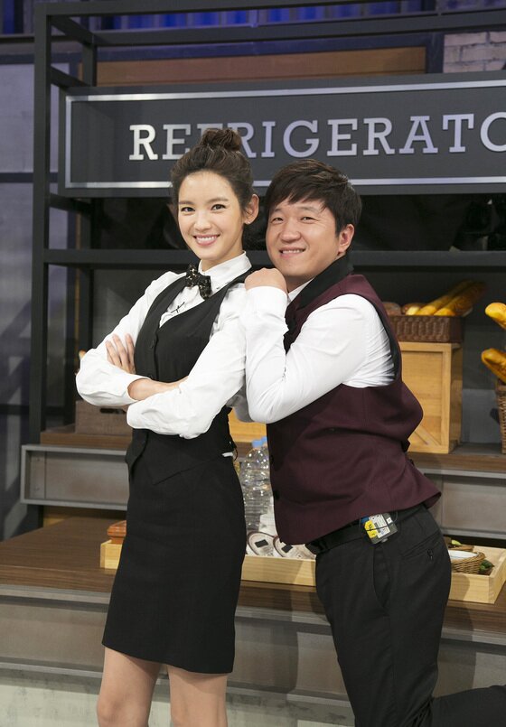 본문 이미지 - 정형돈(오른쪽)과 정가은이 ‘냉장고를 부탁해’로 2년 만에 호흡을 맞춘다. ⓒ News1스포츠 / JTBC 냉장고를 부탁해 제공