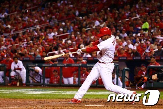 본문 이미지 - 지난달 27일 사망한 세인트루이스 외야수 오스카 타베라스가 사고 당시 혈중 알콜 농도가 법적 허용치의 5배에 달했다. ⓒ AFP=News1