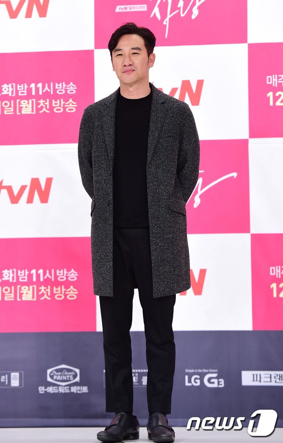 본문 이미지 - 엄태웅이 성폭행 혐의로 피소됐다. ⓒ News1star / 권현진 기자