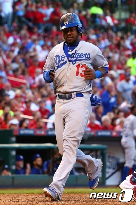 본문 이미지 - LA 다저스의 헨리 라미레즈가 24일(한국시간) 폭스스포츠를 통해 자신이 데뷔했던 보스턴으로 돌아간다고 밝혔다. ⓒ AFP=News1