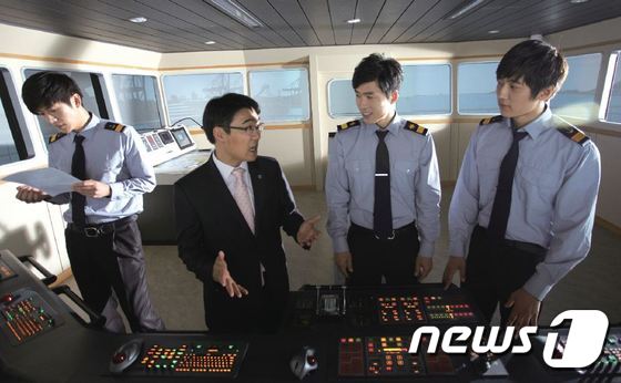 선원 재교육 및 해기사 면허시험 관리기관인 한국해양수산연수원 직원들. © News1
