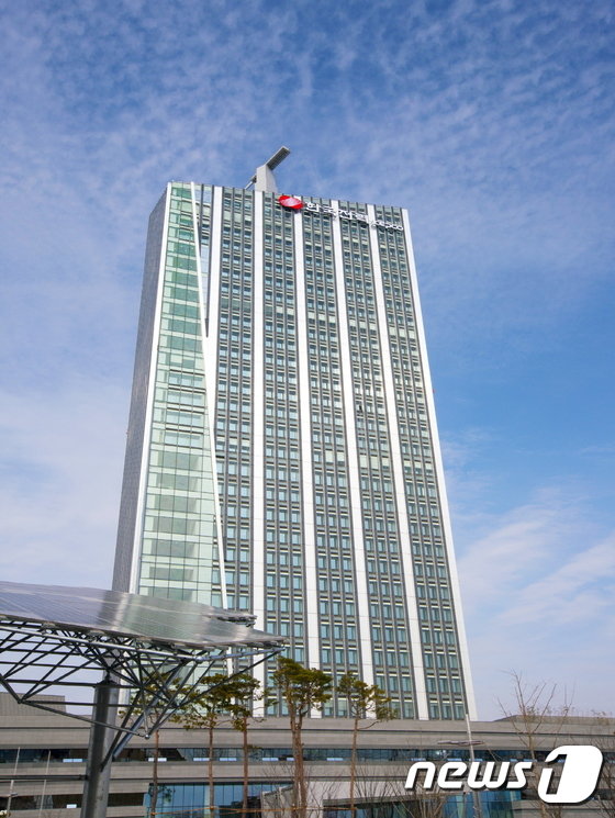 본문 이미지 - 한국전력 나주 본사 사옥. &#40;한국전력 제공&#41;ⓒ News1 DB