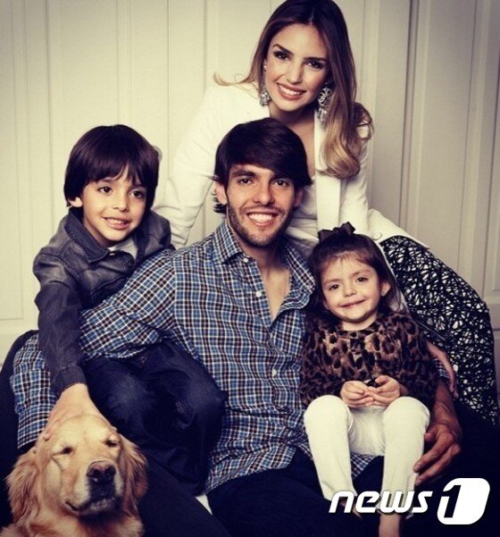 본문 이미지 - 브라질 축구선수 카카가 결혼 9년만에 이혼했다. ⓒ News1 스포츠 / 출처 카카 인스타그램