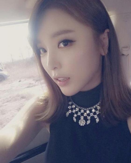 본문 이미지 - 홍진영이 새 앨범 셀프 홍보에 나섰다. ⓒ 홍진영 인스타그램