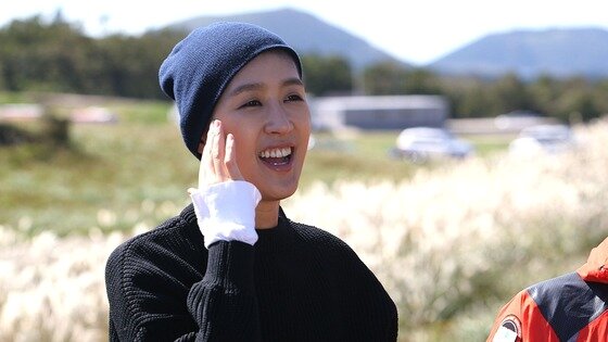 본문 이미지 - 홍진경이 삭발 머리에 당당한 모습을 보였다. ⓒ SBS