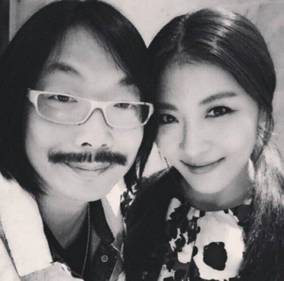 본문 이미지 - 하지원이 황천인 작가와의 다정한 사진을 공개했다. ⓒ 하지원 '인스타그램' 캡처