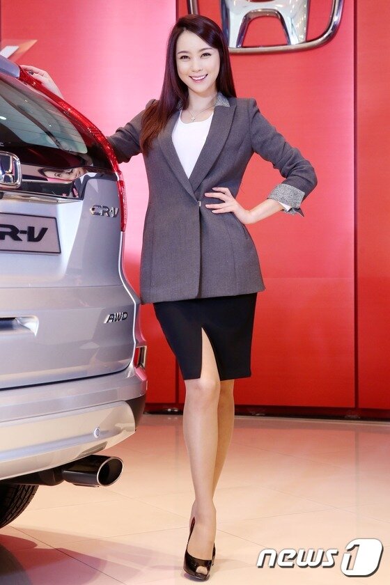 본문 이미지 - 레이싱모델 주다하가 교통사고로 사망했다. ⓒ News1star DB