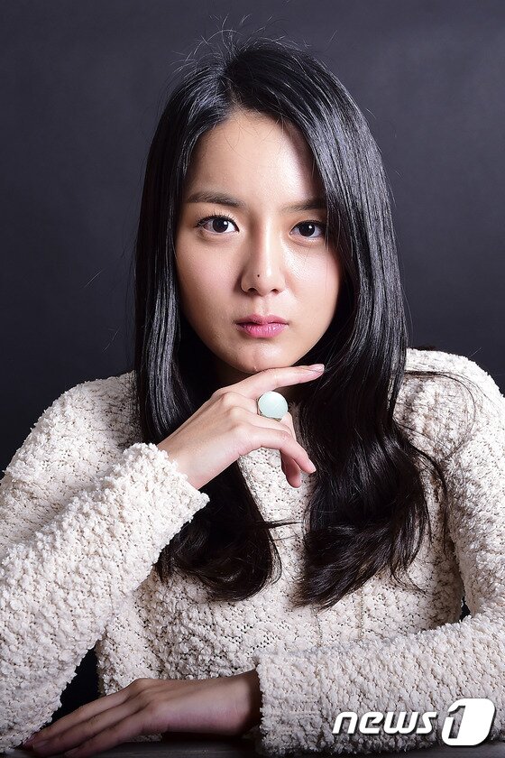 본문 이미지 - 배우 송은채가 최근 진행된 뉴스1스포츠와의 인터뷰에서 지난 3년 간 공백기를 가졌던 이유를 밝혔다. ⓒ News1 스포츠 / 김진환 기자