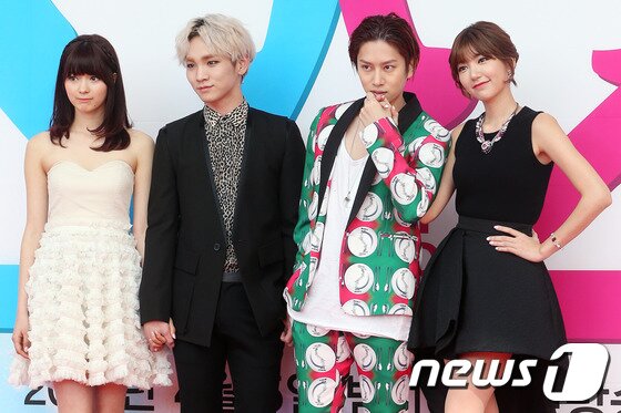 본문 이미지 - 일본모델 야기 아리사, 그룹 샤이니 키, 그룹 슈퍼주니어 김희철, 대만 아이돌 그룹 드림걸스 곽설부(왼쪽부터)가 20일 오후 경기도 고양시 일산동구 MBC 드림센터에 열린 '우리 결혼했어요 세계판 시즌2' 기자간담회에 참석해 포토타임을 갖고 있다. 2014.3.20 /뉴스1 © News1   김보영 