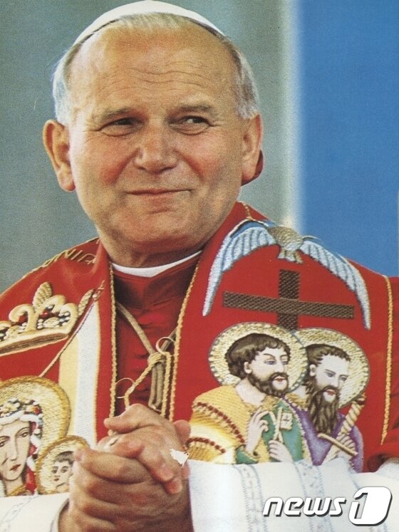 본문 이미지 - 교황 요한 바오로 2세.(천주교 서울대교구 제공)© News1 