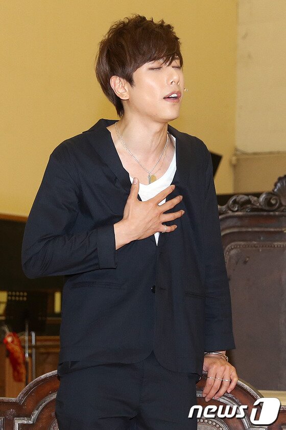 본문 이미지 - 가수 박효신이 오는 12월13일과 14일 양일간 펼쳐지는 서울 공연을 시작으로 전국 투어에 나선다. ⓒ News1 DB