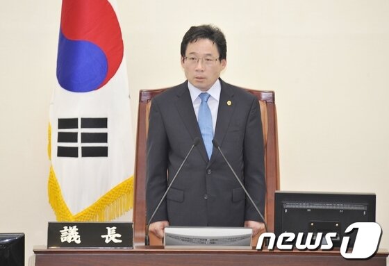 본문 이미지 - 박희수 제주도의회 의장이 29일 열린 제주도의회 제316회 임시회 제1차 본회의에서 개회사를 하고 있다. (제공 제주도의회) © News1 이상민 기자    