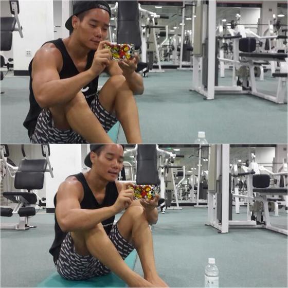 본문 이미지 - 가수 허인창이 근황 사진을 공개했다. © 허인창 트위터 