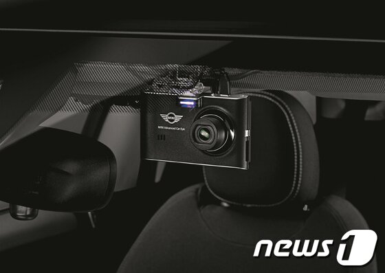 본문 이미지 - 미니 차량용 블랙박스(BMW코리아 제공)© News1  
