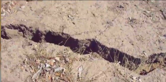 본문 이미지 - 호주 북부 다윈강 인긍에서 생긴 싱크홀 주변부 @유튜브캡쳐= News1