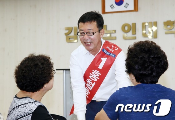 “김포 출신 홍철호입니다”