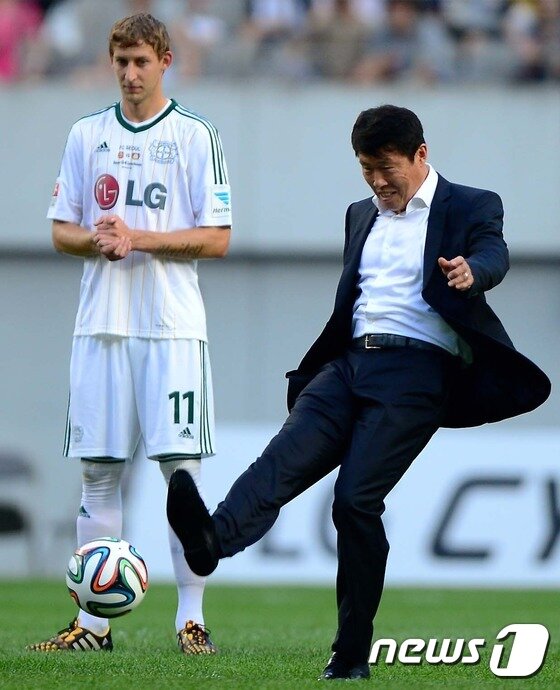 본문 이미지 - 차범근 아들 차세찌의 폭행 혐의 불구속 입건 소식이 전해졌다. ⓒ News1 DB