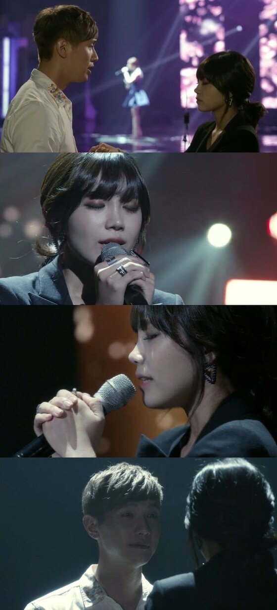 본문 이미지 - 가수 겸 배우 정은지가 '미소를 띄우며 나를 보낸 그 모습처럼'을 열창해 시청자들의 감동을 자아냈다. © KBS2 '트로트의 연인' 방송화면 캡처 