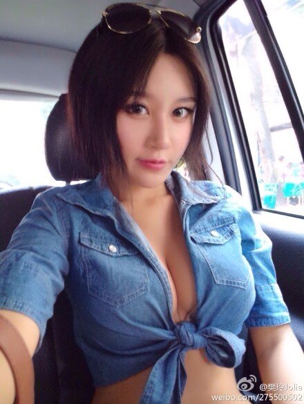 본문 이미지 - 중국 모델 겸 방송인 판링의 사진이 누리꾼들 사이에서 화제를 모았다. © 판링 웨이보 