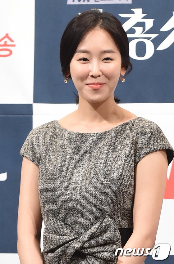 본문 이미지 - 배우 서현진이 12일 오후 서울 임피리얼 팰리스 호텔에서 열린 tvN 일요드라마 ‘삼총사’ 제작발표회에 참석해 동료 유인영과의 차이점을 언급했다. ⓒ News1 스포츠 / 권현진 기자