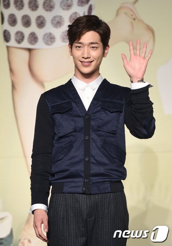 본문 이미지 - 배우 서강준이 최근 진행된 KBS2 '해피투게더3' 녹화에서 수지와 함께 연기를 하고 싶다고 고백했다. ⓒ News1 스포츠 / 권현진 기자