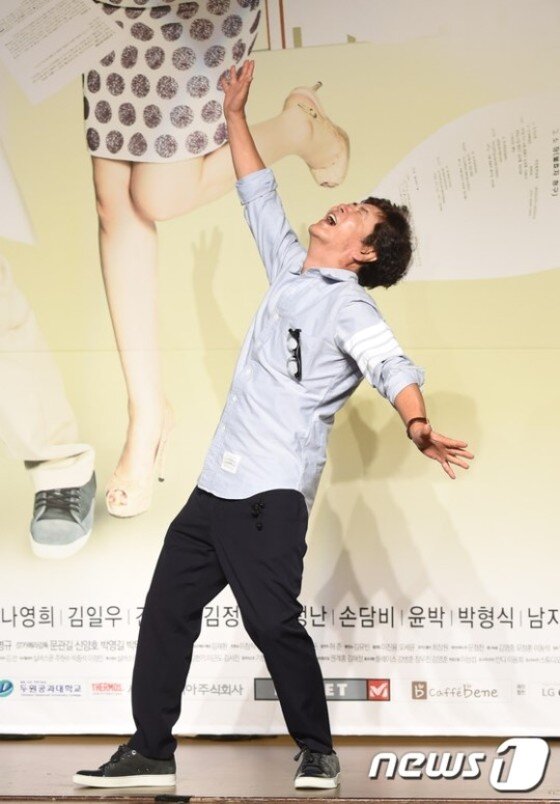 본문 이미지 - 유동근이 13일 오후 서울 당산동 그랜드컨벤션센터에서 열린 KBS 2TV 주말드라마 '가족끼리 왜 이래' 제작발표회에 참석했다. ⓒ News1스포츠 권현진 기자
