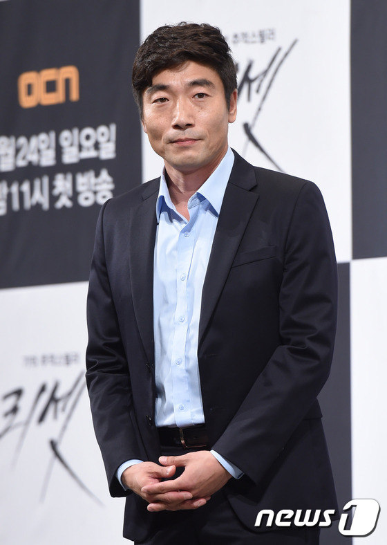 (서울=뉴스1스포츠) 권현진 기자 = 배우 박원상이 20일 오후 2시 서울 임피리얼 팰리스 호텔에서 열린 OCN 신규드라마 ‘리셋’ 제작발표회에 참석해 포즈를 취하고 있다.‘리셋’ …